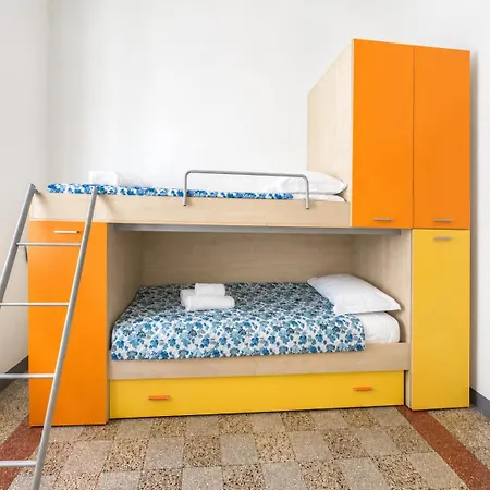 Apartment In Centro Sul Mare - 2 E Balcone - 5 Posti Letto Pescara