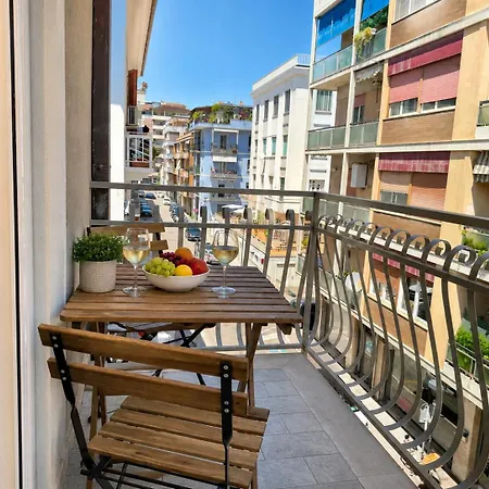 In Centro Sul Mare - 2 E Balcone - 5 Posti Letto Apartment *